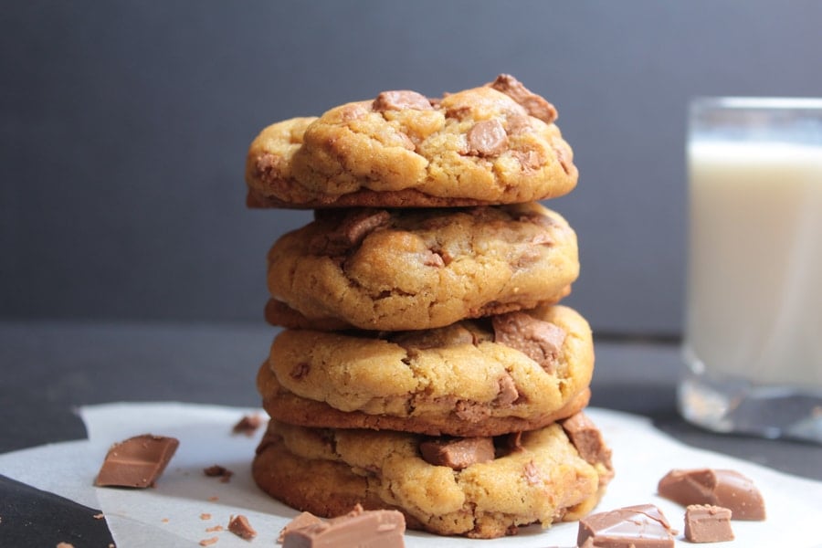 The Best & Soft Chewy Chocolate Chunk Cookies