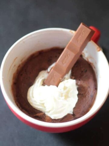 cropped-Lindt-Chocolate-Lava-Mug-Cake-3.jpg