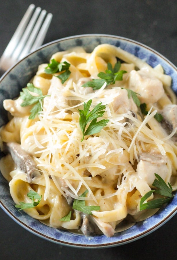 One Pot Chicken & Mushroom Linguine Tetrazzini