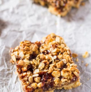 Easy Oatmeal Blackberry Jam Bars