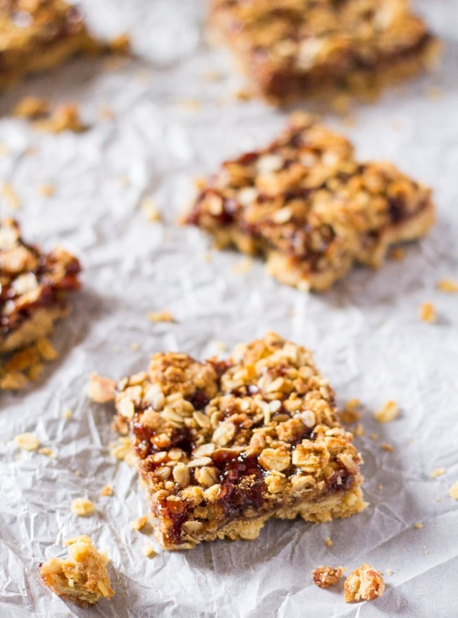 Easy Oatmeal Blackberry Jam Bars