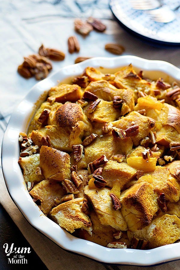 pumpkin-pecan-bread-pudding-1-yum-600px