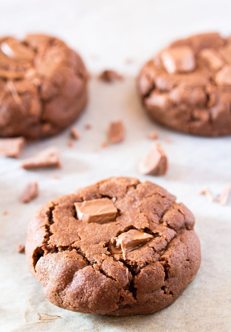 Copycat Levain Bakery Milk Chocolate Chocolate Chunk Cookies