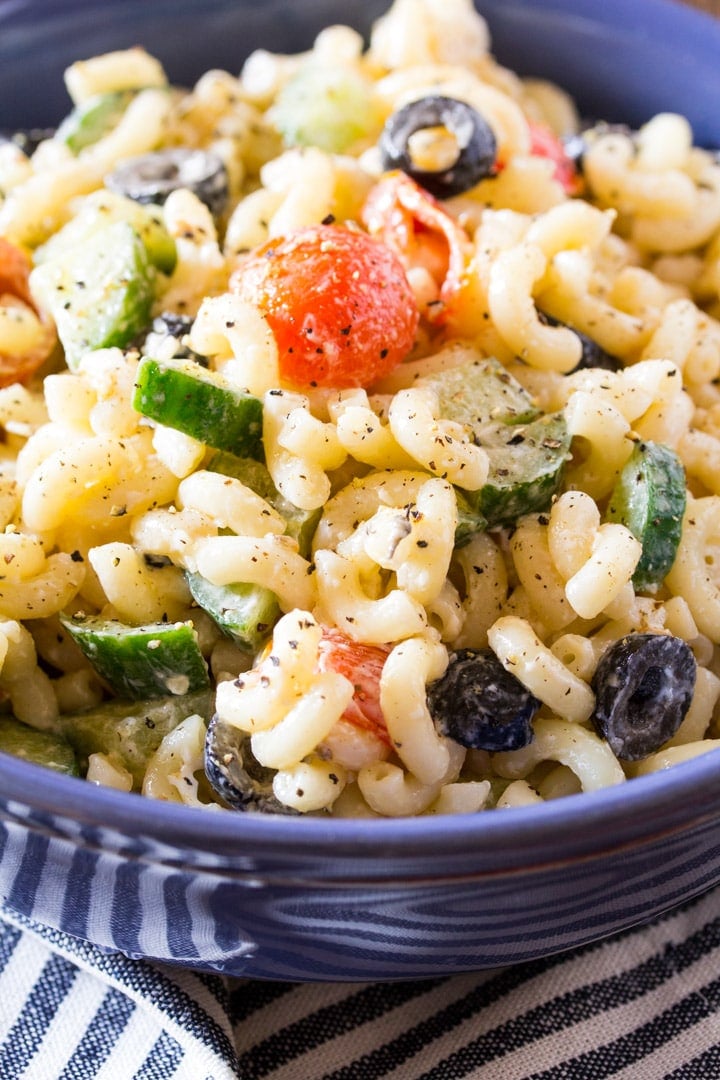 Easy Creamy Summer Macaroni Salad Recipe | I Knead to Eat