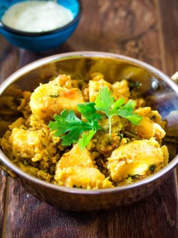Pakistani Aloo Gobi Recipe
