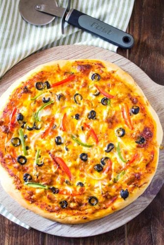 Tandoori Chicken Pizza: Spicy Fusion Recipe! - I Knead to Eat