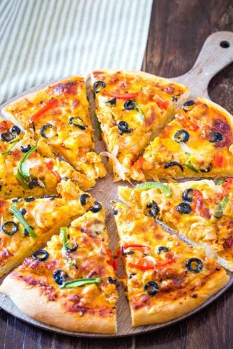 Tandoori Chicken Pizza: Spicy Fusion Recipe! - I Knead to Eat