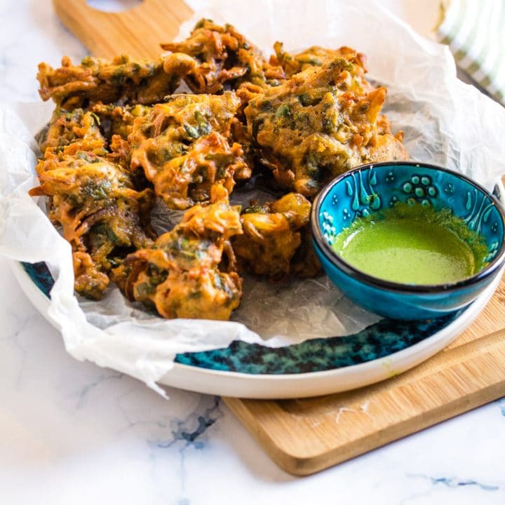 CRISPY Mixed Vegetable Pakora (Indian Fritters) I Knead to Eat
