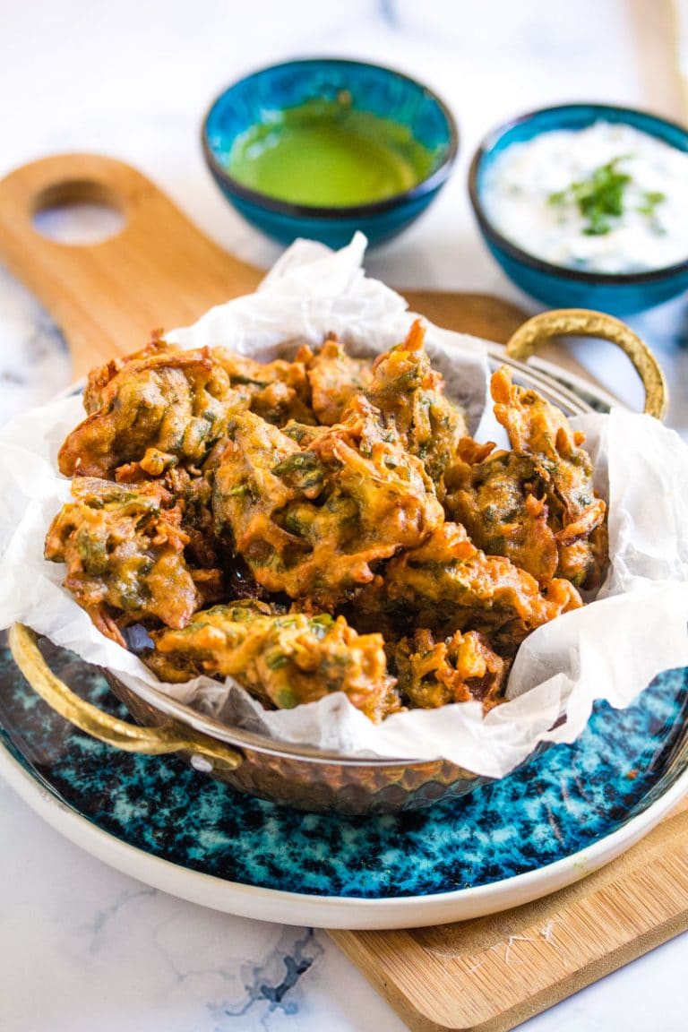 CRISPY Mixed Vegetable Pakora (Indian Fritters) I Knead to Eat